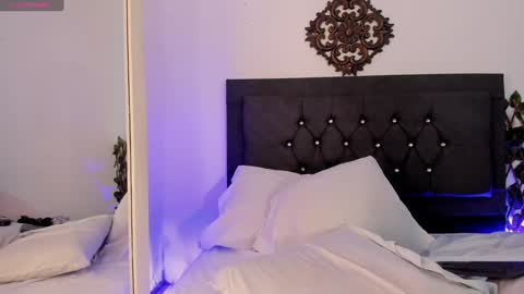 kloehstar online show from January 4, 6:30 pm