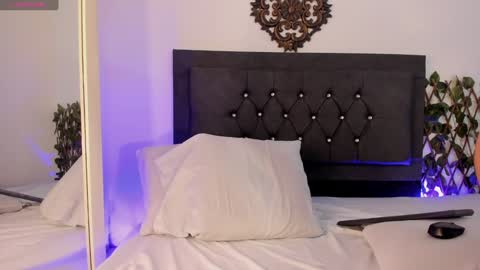 kloehstar online show from January 4, 8:28 am