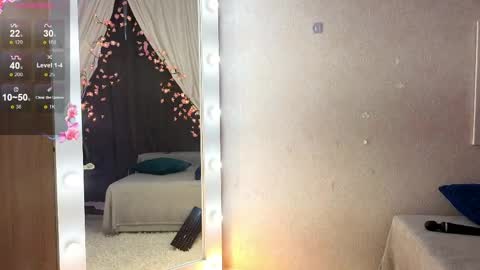 Lilu online show from April 15, 6:14 am