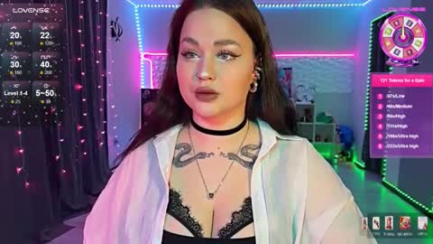 Mia online show from February 22, 12:39 pm