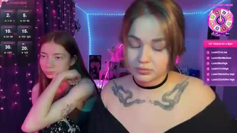 Mia online show from November 28, 7:22 am