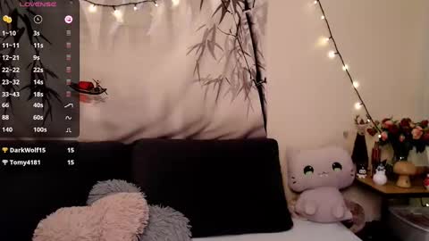 Snapshot of komorebbi chatting on January 18, 11:55 pm Marta online show from January 18, 11:55 pm