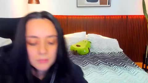 Kora Shadow online show from December 17, 7:40 pm