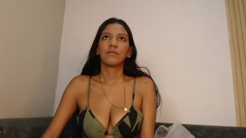 koral_27 online show from June 26, 1:01 pm