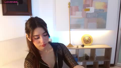 Elizabeth online show from December 18, 12:21 pm