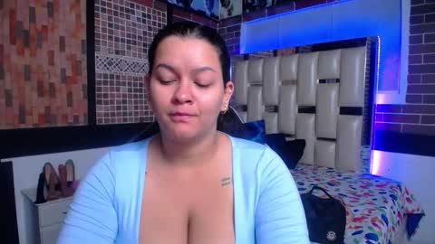 kriss_sweetboobs online show from October 7, 12:31 pm