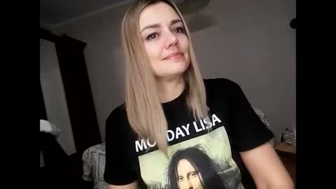 Snapshot of krisssexi chatting on February 3, 5:24 pm KrissSexi online show from February 3, 5:24 pm