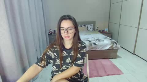 twitter    Annemarye 23 online show from December 17, 6:39 am