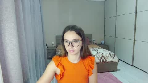 twitter    Annemarye 23 online show from July 20, 6:16 am