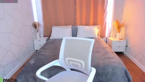 Kristi online show from April 18, 9:23 am