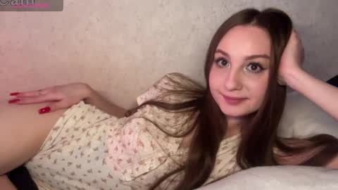 kristinahart online show from April 19, 11:32 am