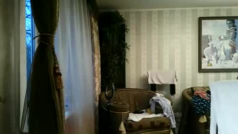 kristinalamour96 online show from December 15, 1:27 pm