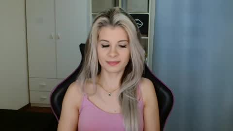 KristineAmore online show from March 17, 7:12 am