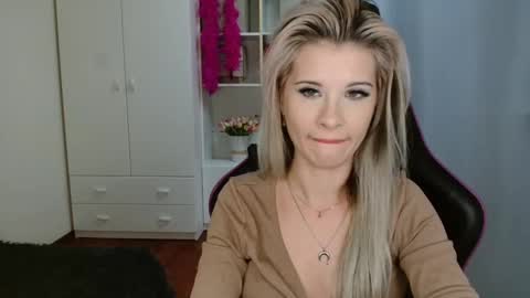 KristineAmore online show from October 29, 6:10 pm