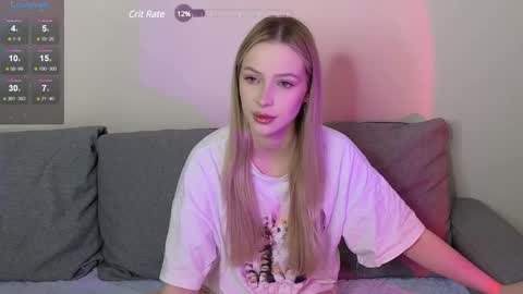 Snapshot of kristy_babe chatting on February 23, 8:18 pm Kristy online show from February 23, 8:18 pm