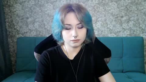 Alice online show from April 15, 2:28 pm