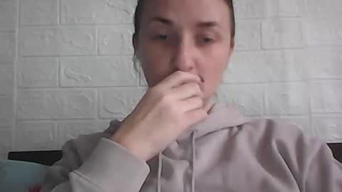 kusia032132 online show from November 24, 7:32 am