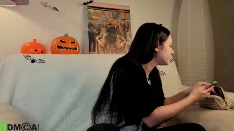 Kvetachka Thu-Sun 0900am-1500pmGTM2 online show from October 30, 1:30 am