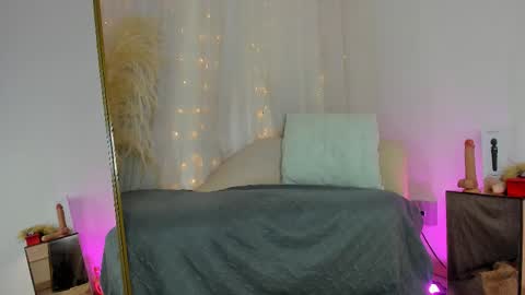 kyany  online show from November 15, 11:22 am