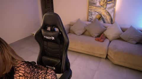 I am Kyla online show from March 30, 12:05 pm