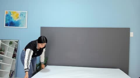 Kylie Reyes  online show from November 5, 7:30 pm