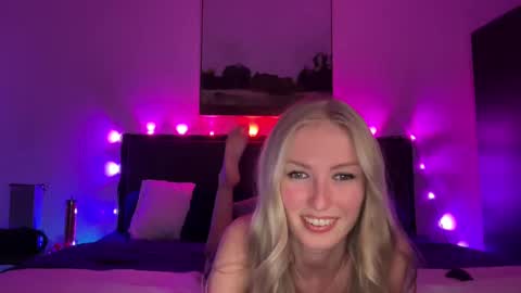 Kylie online show from December 13, 6:31 am