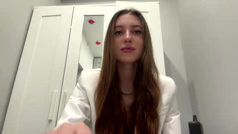 Selena online show from March 19, 1:10 am