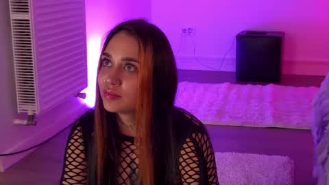 kyradesire online show from June 28, 2:23 pm