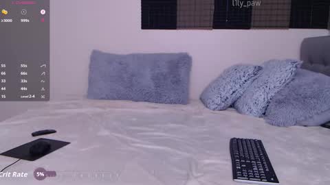Snapshot of l1ly_paw chatting on October 27, 6:46 pm Lily Paw  online show from October 27, 6:46 pm