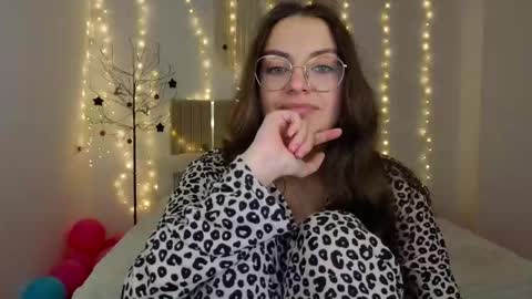 Margo  online show from January 9, 6:01 pm