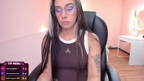 T A T I A N A online show from May 22, 11:52 am