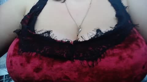 lady_boom_ online show from January 22, 8:38 pm