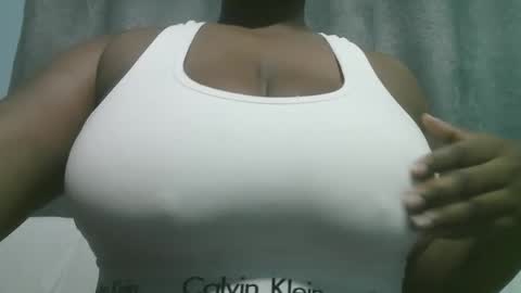 Snapshot of lady_dearra chatting on October 21, 3:10 am lady_dearra online show from October 21, 3:10 am