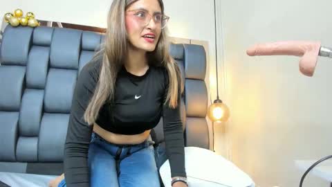 LADY  online show from December 5, 2:44 am