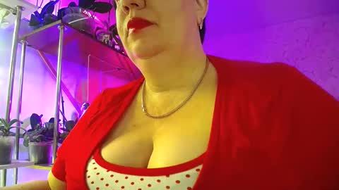 Lady Gloria online show from February 12, 7:21 am