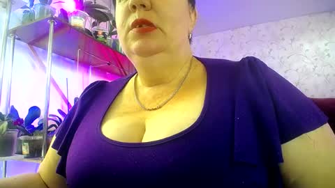 Lady Gloria online show from July 11, 8:14 am
