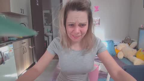 lady_smile69 online show from March 5, 7:16 am