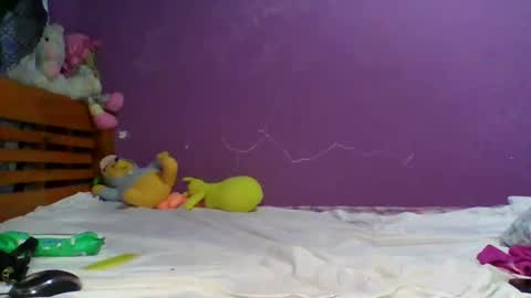Snapshot of lady_yours69xx chatting on October 7, 10:14 pm corz online show from October 7, 10:14 pm
