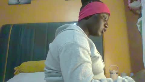 lindah32 online show from July 20, 8:42 pm
