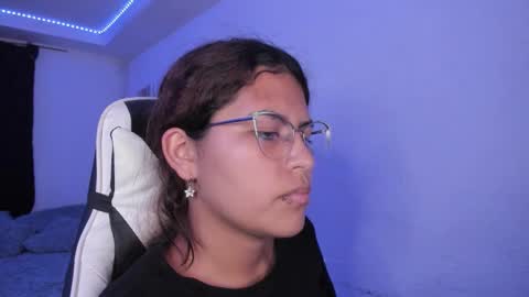  Lady  online show from September 22, 4:33 am