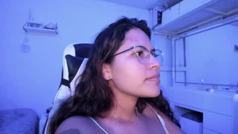  Lady  online show from May 27, 5:15 am