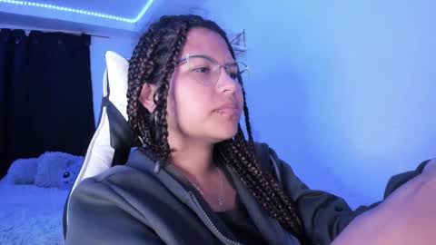  Lady  online show from February 18, 3:10 am