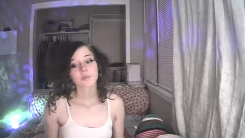 hugbug online show from December 19, 3:51 am