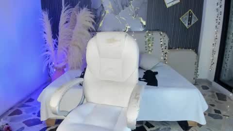 Lady  online show from January 10, 5:12 am