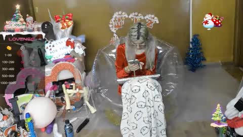 Skinnygirl online show from December 21, 6:56 pm