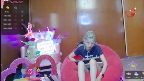 Skinnygirl online show from May 14, 2:17 am