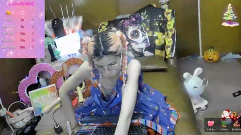 Skinnygirl online show from October 29, 12:37 am