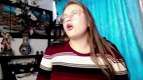 laia_hadid online show from February 9, 5:59 pm