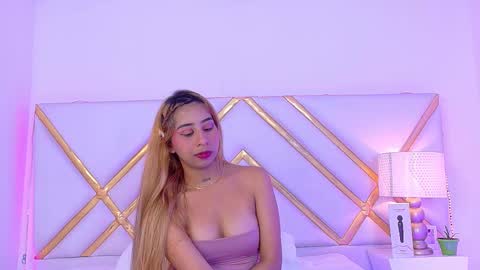 Snapshot of lailastilwills chatting on October 7, 6:23 pm Laila Stilwills online show from October 7, 6:23 pm