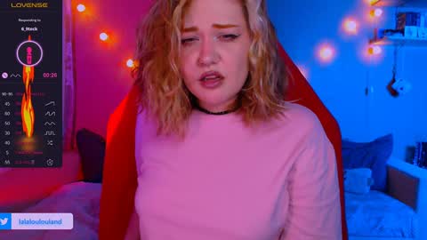 Snapshot of lala_loulou chatting on December 22, 7:31 pm Nicky online show from December 22, 7:31 pm